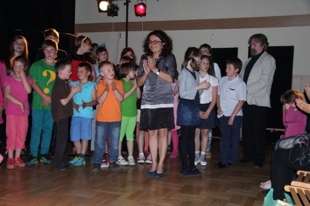 STACJA KULTURA - podsumowanie sezonu kulturalnego 2013/2014,  26 czerwca 2014 r.,  wystąpili: Małe Formy Teatralne, Klub Piosenki i Poezji, Dziecięcy Zespół Teatralny DO GÓRY, Mała Wielkopolska, Zespół Tańca AKCENT i MINIAKCENT.